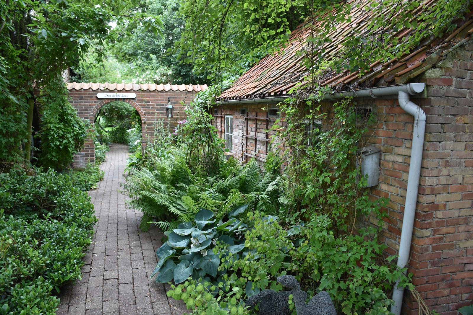 Bild 8 von Fru Pedersens Have – Besuchergarten