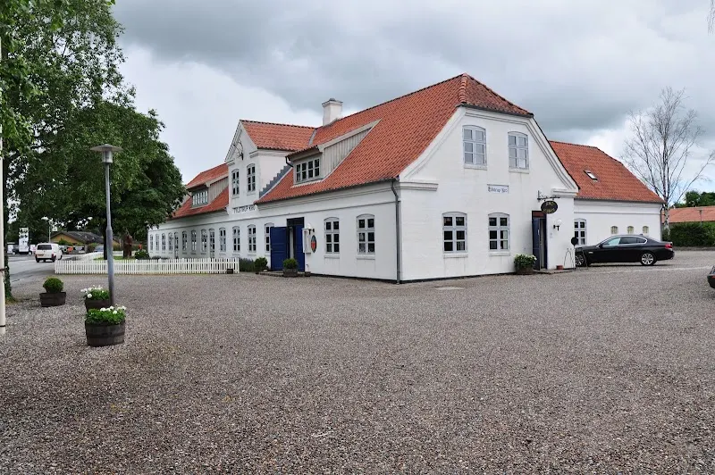 Restaurant og Motel Tylstrup Kro K/S